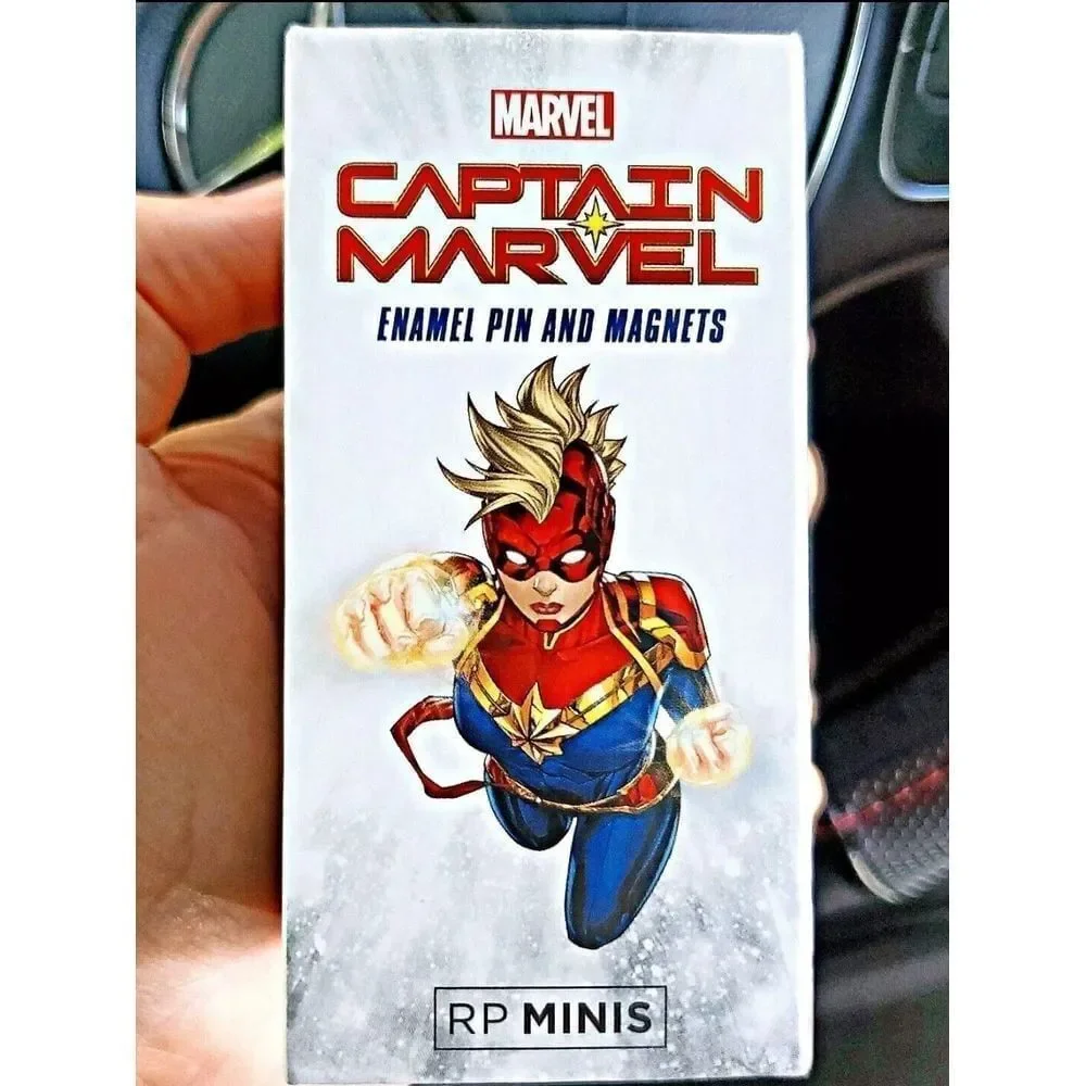 Captain Marvel Embossed Enamel Pin and Magnets (3)+1‎ BRAND NEW SEALED